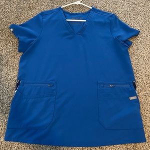 Figs Scrub Top Feathers